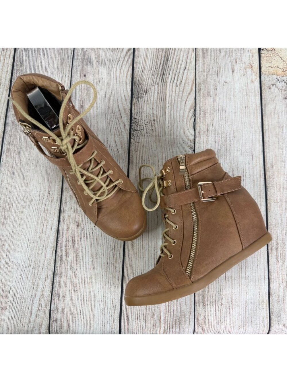 Top Moda Wedge Sneakers Gold Side Zippers Buckle Strap Camel Colored Size 8